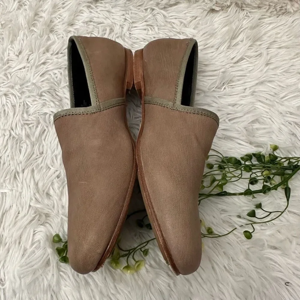 Gentle Souls Edge-Y Beige Neutral Comfy Slip On Flat Leather Loafers Sz 7.5M NEW